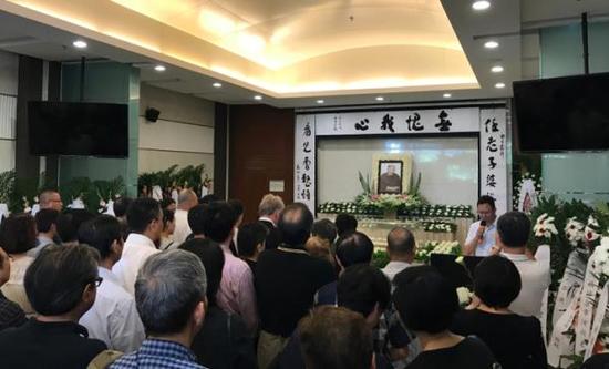上海龙华殡仪馆,章汝奭先生追悼会现场