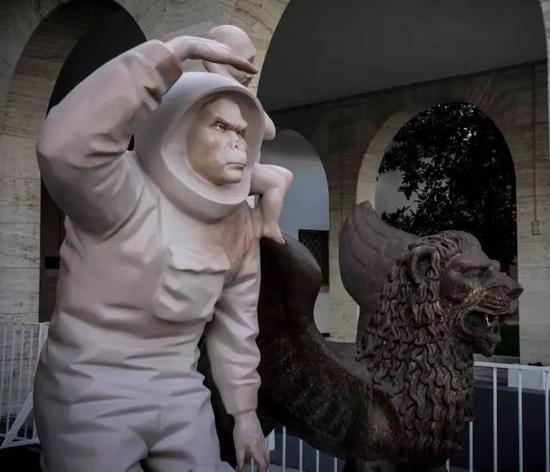 傅榆翔携《移民外星人》获威尼斯电影节卓越艺