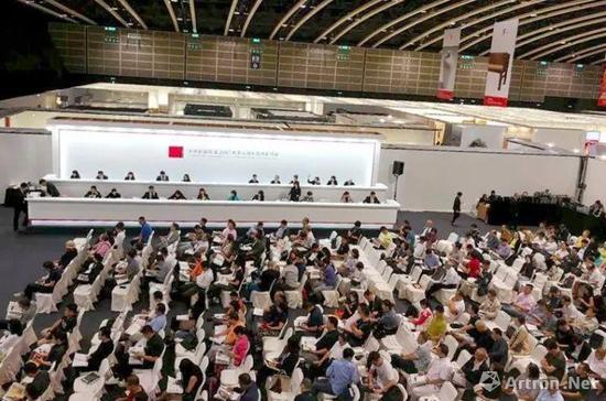 中国嘉德(香港)五周年庆典拍卖现场
