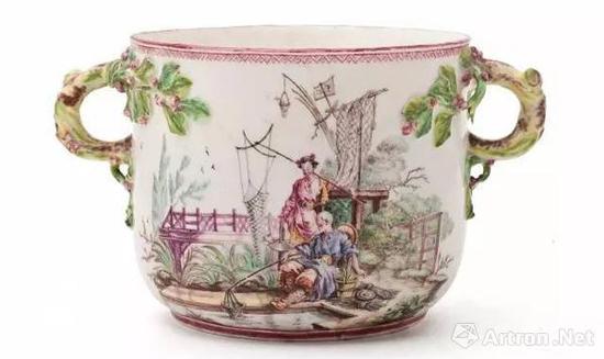 中国人物画盛水器 1749-1753 软瓷 文森纳窑 现藏于法国国家装饰艺术博物馆 图片来源于网络