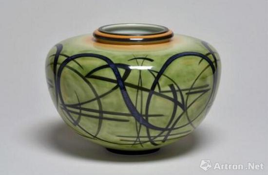《更索里瓷瓶》 斯尔沃特 高18cm,直径27cm 瓷器 图片来源于杜梦堂