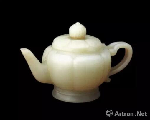 清 白玉莲瓣式执壶 清宫旧藏 北京故宫博物院藏品