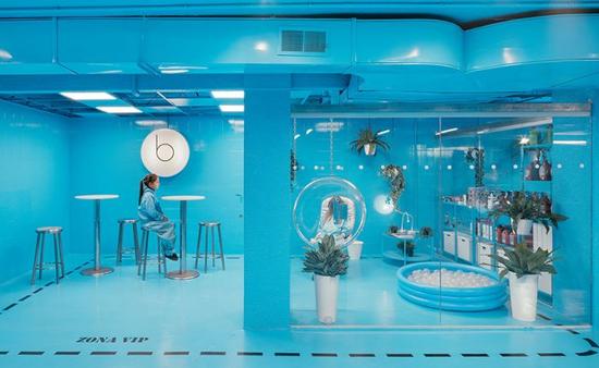 lina toro作品:幕后——不只是洗车处 2016年拍摄于马德里