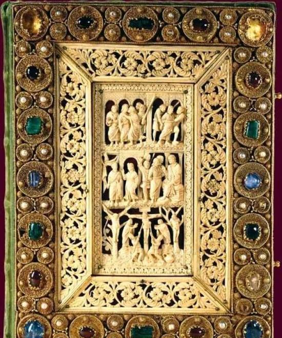 《Drogon福音书》（évangiles de Drogon），巴黎，法国国家图书馆