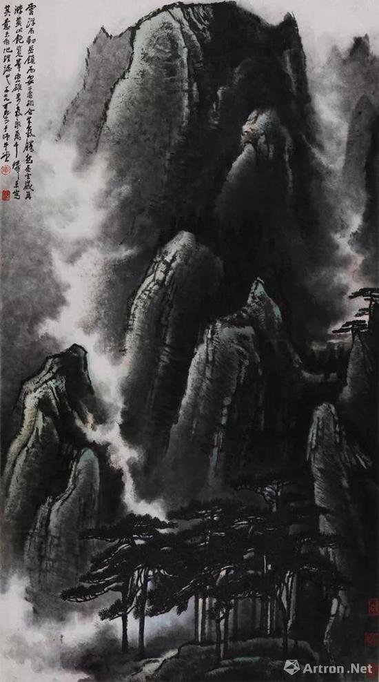 李可染 黄山烟云 镜心 设色纸本 1979年作 170×94 cm。