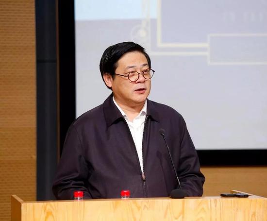 中国美术家协会驻会副主席徐里致辞