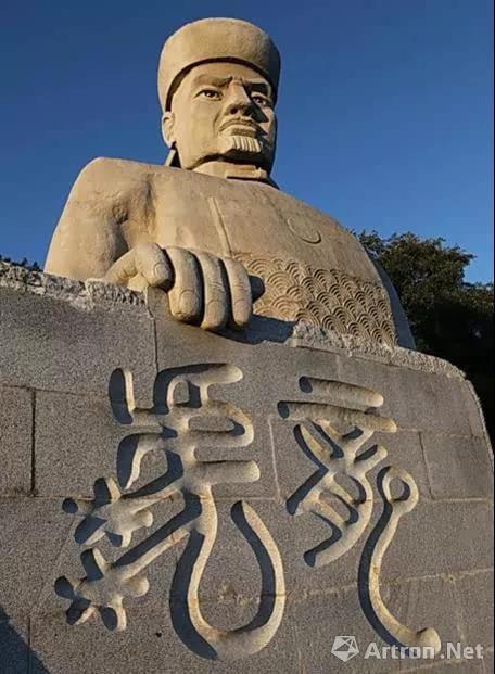 吉林防川公路边的吴大澂雕像,纪念其当年与沙俄勘界会谈的功劳