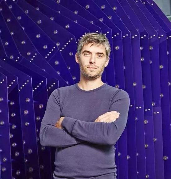 Tobias Putrih 国际知名的艺术家&建筑师 目前任教于麻省理工学院