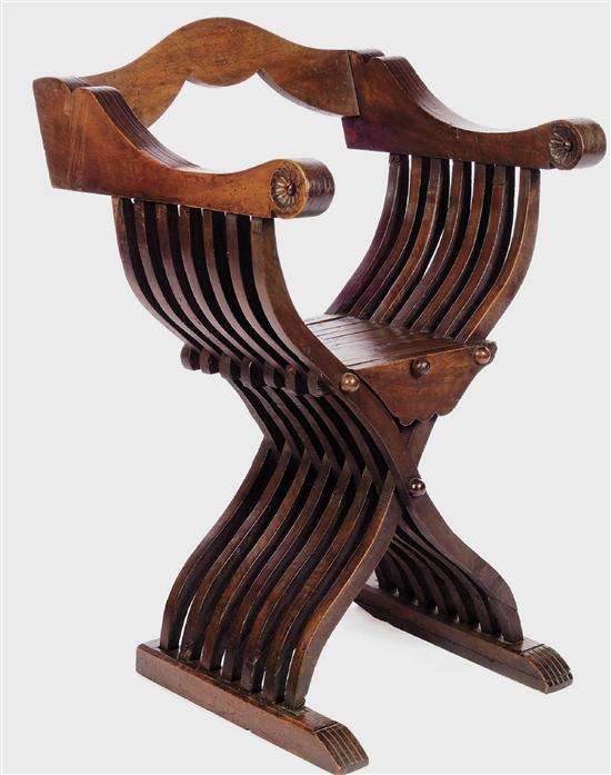 萨伏那罗拉扶手椅 意大利制品 99×58.5×60cm 胡桃木 16世纪