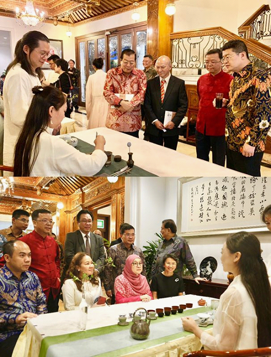 中国艺术家代表团在中国驻东盟使团黄溪连大使官邸展示“茶、香、花、太极”