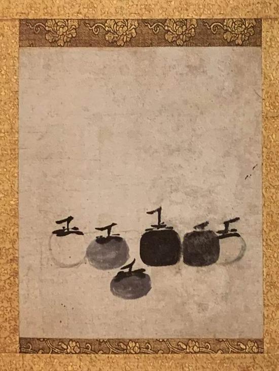 牧溪《六柿图》册,纸本,水墨画,纵35.1厘米,横29厘米。