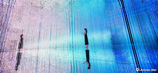 teamLab – 水晶宇宙