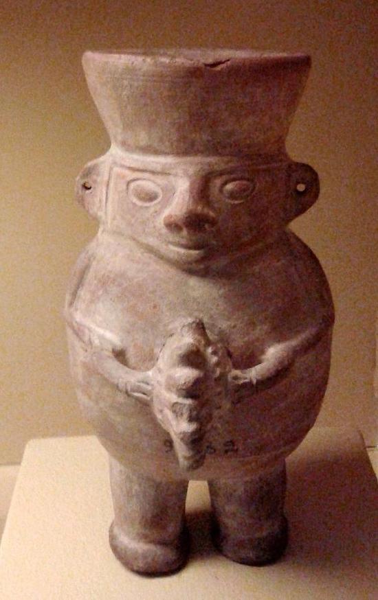 人型陶瓷雕像（秘鲁瓦里文化），公元500-1200