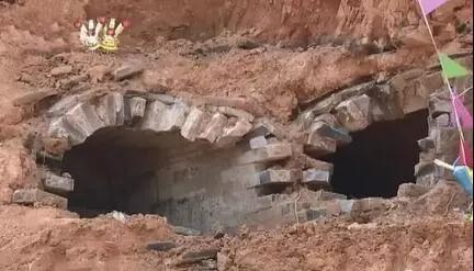 发现的古墓。在墓中除发现墓志之外,同时还出土了40余枚南宋钱币