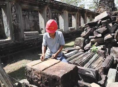 茶胶寺庙山五塔修复过程中。国家文物局供图