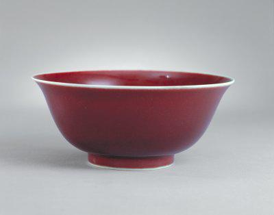 鲜红釉碗