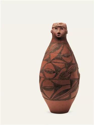 大地湾文化三期·人头形器口彩陶瓶，大地湾博物馆藏