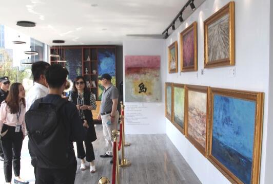 (图为毕加索x帕斯卡联展，帕斯卡作品原画展出部分区域)