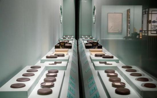 故宫博物院在2018年5月举办的“砚德清风—清代宫廷用砚精品展”展览现场