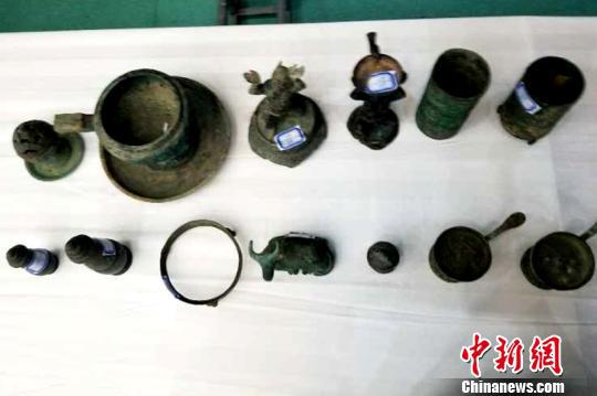 警方追缴的文物。（资料图）陕西警方提供