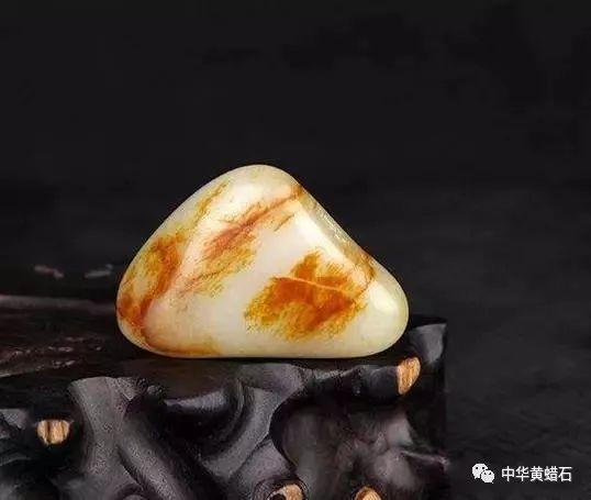何谓玉?玉者,温润,通透,细腻,缺一不可。