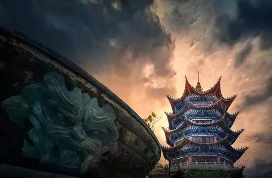 《彝塔风云》 摄于云南楚雄