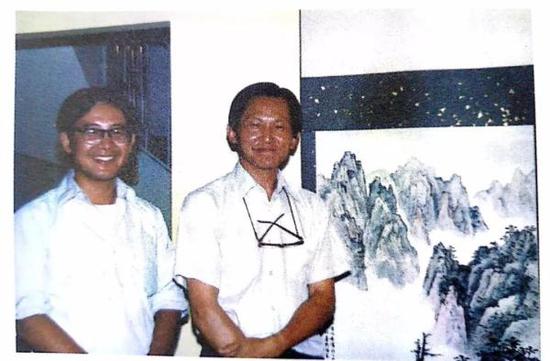 傅申先生(右)与白谦慎 1988年