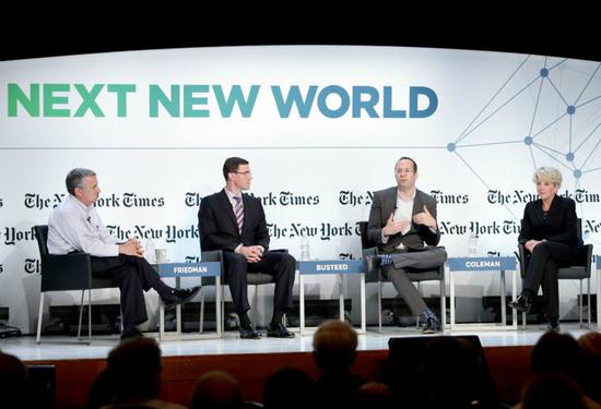 全球思想领袖：Thomas L Friedman、Brandon Busteed、David Coleman，和Stefanie Sanford在“《纽约时报》下一个新世界大会“（The New York Times Next New World Conference）现场。图片：by Neilson Barnard/Getty Images for New York Times