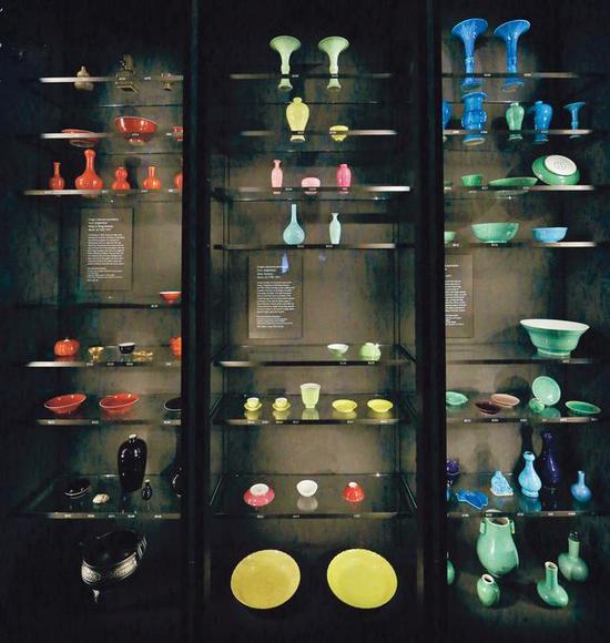 大英博物馆九十五号展厅轮流展出斐西瓦乐-大威德收藏的一千七百余件高品质中国陶瓷