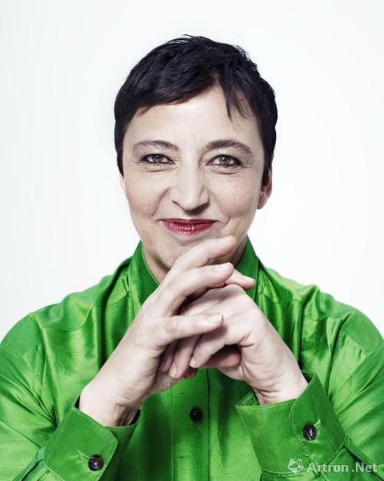 Robin de Puy为比阿特丽克斯-拉夫拍摄的肖像,Courtesy of the artist。