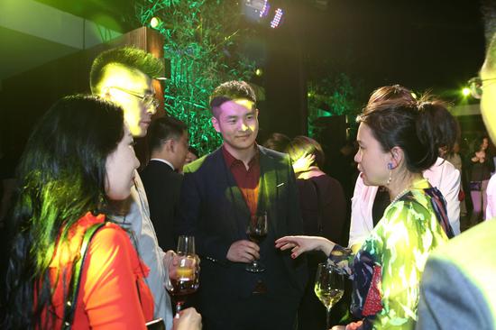 图片点击可在新窗口打开查看