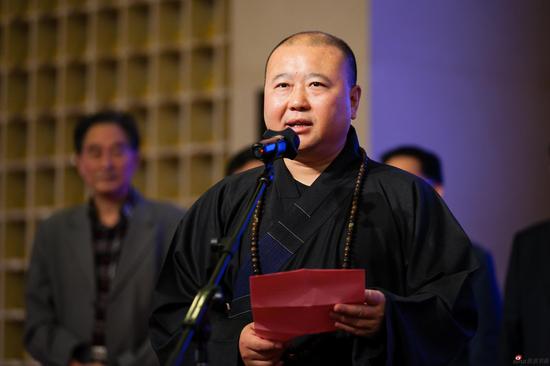 中国佛教协会副会长，上海玉佛禅寺方丈觉醒大和尚致欢迎词