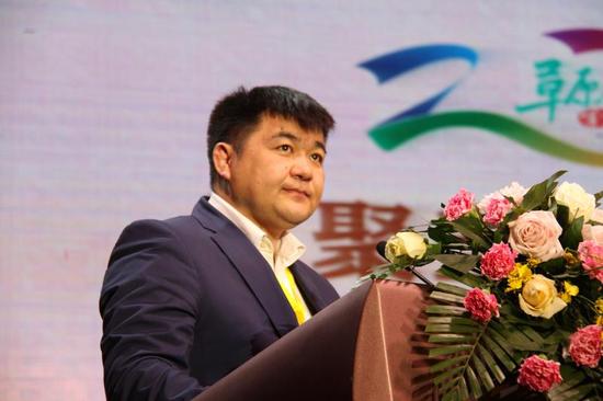 蒙古国科学院历史,考古分院院长斯 朝伦教授致贺词