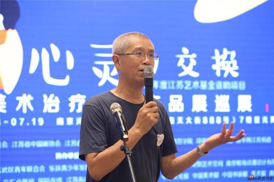 江苏省中国画学会的爱心艺术家代表 孙元亮先生发言