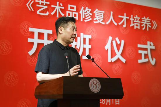 中国人民大学律师学院院长刘瑞起致辞