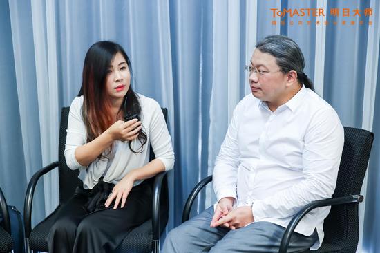 刘泉女士访问林俊廷老师