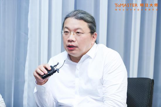 新媒体艺术家林俊廷
