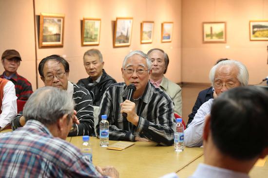 研讨会现场:艺术家潘耀昌教授发言