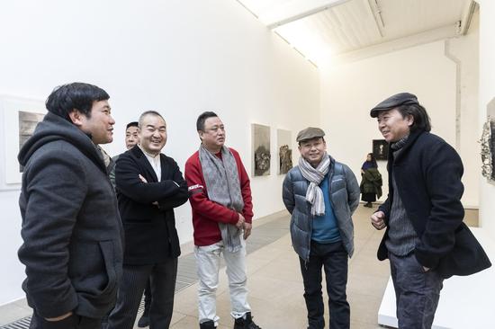 艺术家王家增与嘉宾现场交流