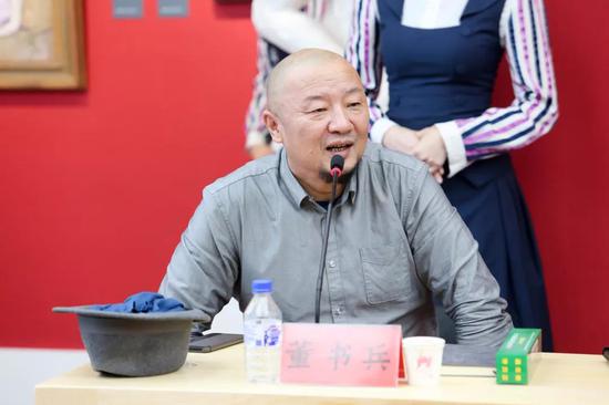 清华大学美术学院雕塑系主任董书兵