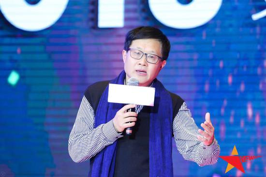 新星星艺术节学术总监吕澎