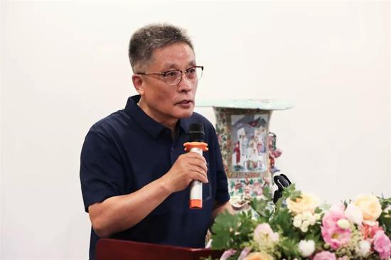 全联古陶瓷研究会副会长李文年