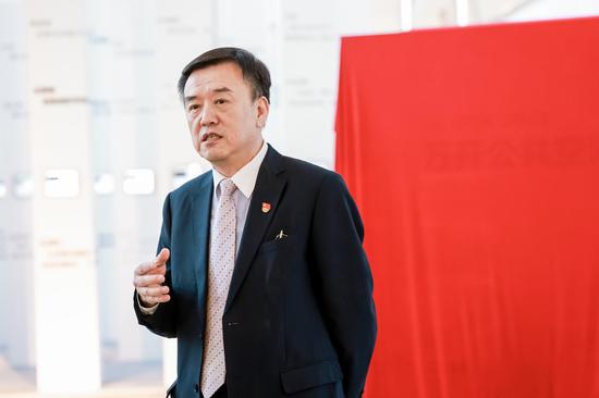 开公司老总_公司开早会图片(2)