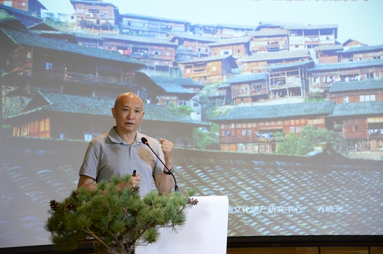 中央美术学院非物质文化遗产研究中心教授,原中国民间文艺家协会副主席、教育部艺术教育委员会委员乔晓光教授主题发言
