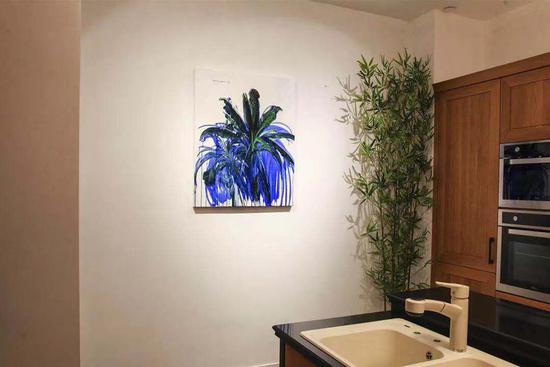 展览现场:杨锴作品《雨打芭蕉2》