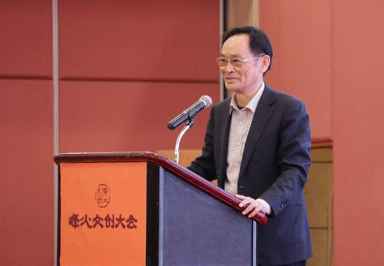 原文化部副部长、国家博物馆首任馆长潘震宙发表演讲