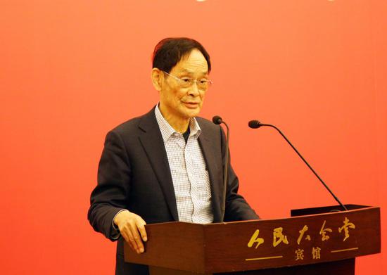 第十届全国政协委员、原文化部副部长潘震宙发表主题演讲