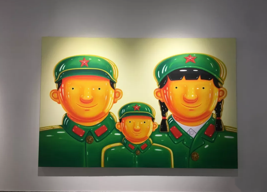 沈敬东 军人三口之家200x300cm油画2008年