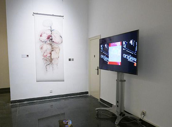 安尼塔·格莱斯塔 Anita Glesta 《脉搏》,多媒体装置(影片与水彩画) 尺寸可变,2018年