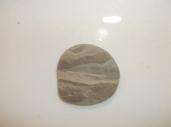 山水如画 4.5x4.1cm（这是反面，此石正反均美，图纹虽不艳丽，却生动无比！）